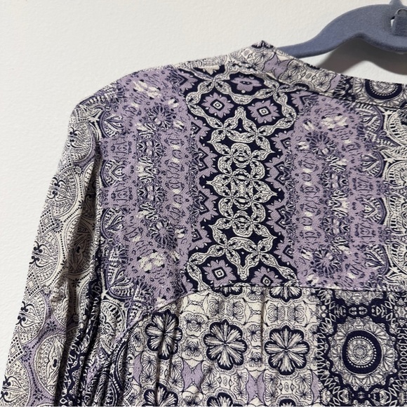 Mono B Purple White Boho Surplice Patterned Tie Up Top Women’s Size Medium - Picture 14 of 16